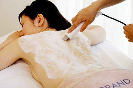 背中ホワイトニング・ニキビ徹底ケア - 銀座 エステサロン 公式 エステならグランイーノ GRAND INO