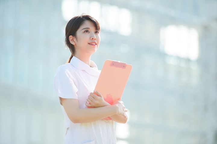 フリーランス看護師で年収800万円以上も夢じゃない？福岡と東京をまたにかけ、働き方を自分でデザインするナースの人生アレンジ