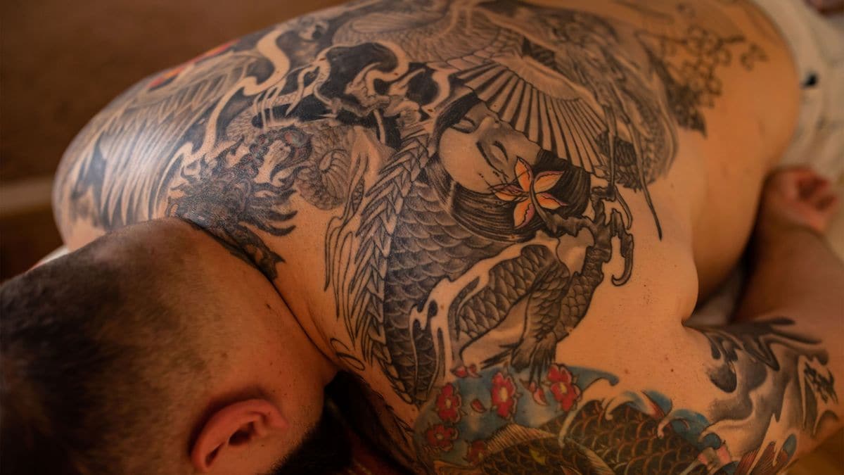 なぜ反社組織に属する人は刺青を入れるのか理由を探ってみよう