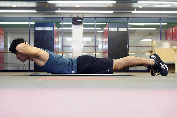 鼻の下、人中を短くする方法１０秒口輪筋トレーニング方法お顔の整体師 戸塚哲春