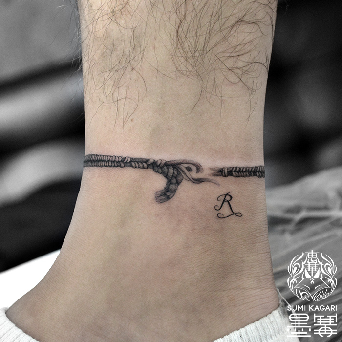 羽根 羽 ・翼のタトゥーの意味とは？ワンポイントや可愛いデザインも紹介