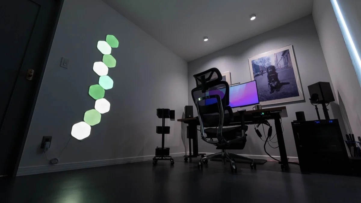 無料モニター まるで未来の照明！壁に直接貼れる照明パネル「ナノリーフ」を使ってインテリアを作りたい方、大募集！RoomClip mag暮らしとインテリアのwebマガジン