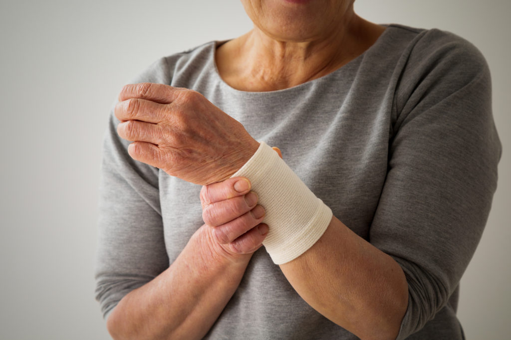 TFCC損傷とは？重症度チェック～治し方を医師が解説