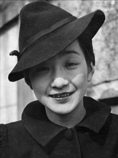 戦前宝塚、懐かしの写真館、「八重春代、園井恵子」対談、昭和13年4月: つぶやき館元祖つぶやき館移転しました