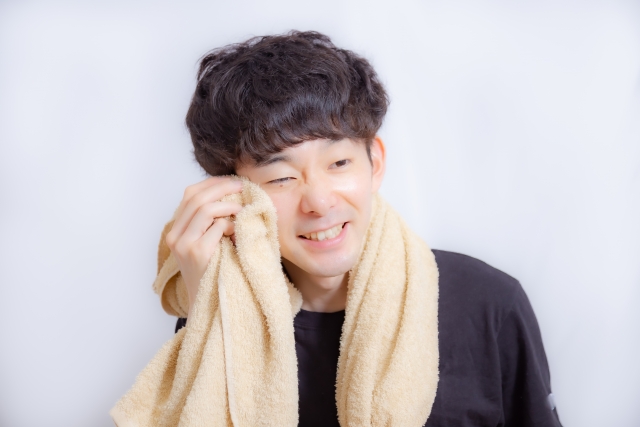 男性の方へ大阪のニキビ・ニキビ跡治療ならプライベートスキンクリニック