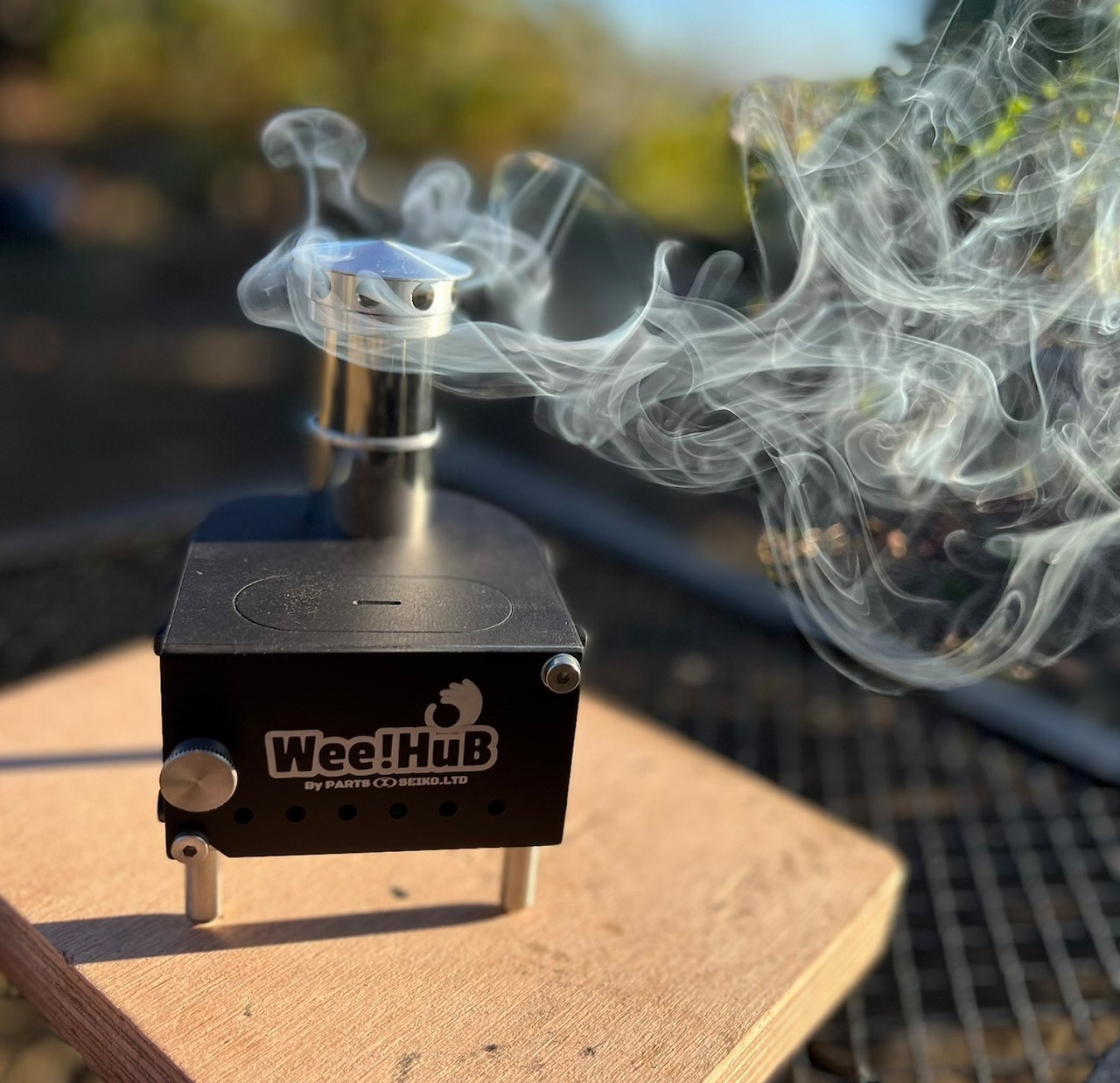 🌀手ぬぐい『蚊取り線香』🌀 こんなに蚊取り線香したら煙がもくもくになるんじゃないかなと、そんなクスッと笑える手ぬぐいです✨✨お部屋に飾るだけで蚊が来ないかも！？手ぬぐい手ぬぐいのある暮らし蚊取り線香柄蚊取り豚夏模様夏の風物詩といえばわふ