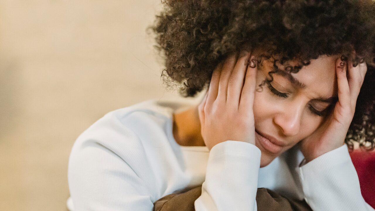 髪を早く伸ばす方法10選！髪を伸ばす時にやってはいけないことも紹介 - 原宿ベルエポック美容専門学校 2026年4月1日校名変更予定 東京