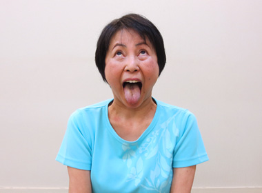 ライオンのポーズの写真素材97898078- PIXTA