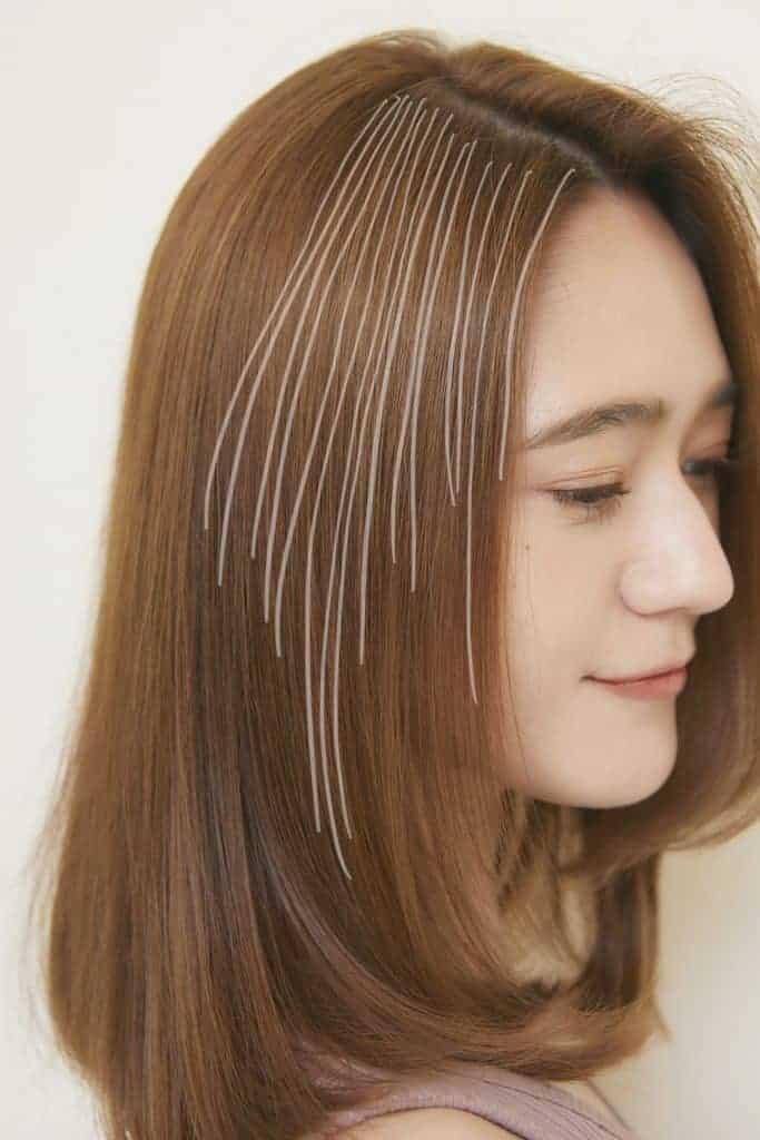 最近は白髪ロングめざしてる‎🤍 けどショートがいいっていう意見も多いんだよねぇ💭 みんなどっちが似合うと思う？？ 白髪したいひと髪の毛綺麗にしたい人@peeps_ryo さんのところ行ってみてね👀 .派手髪派手髪女子派手髪ショートハイトーンボブハイトーン