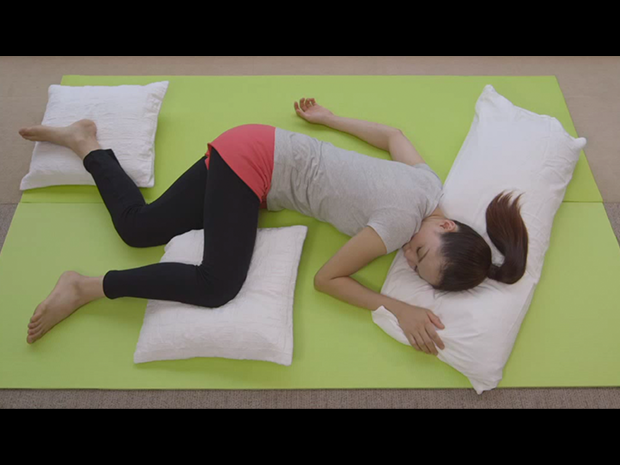 妊婦さんの「眠れない」悩みを解決するシムスの体位って何？たまひよ