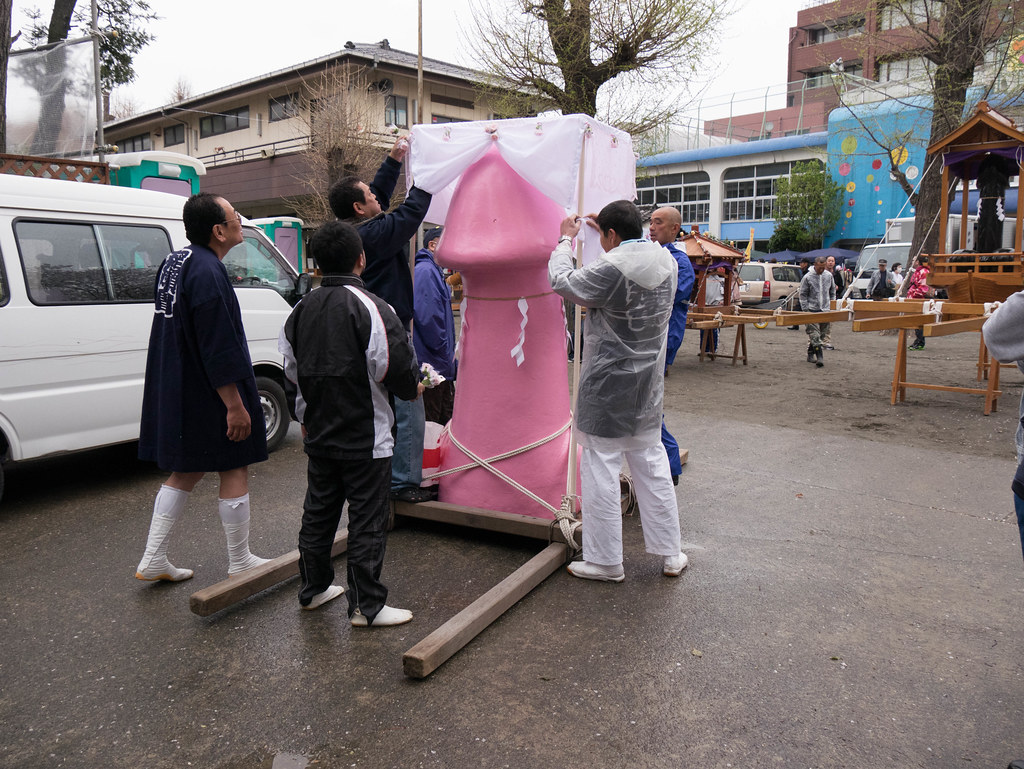 かなまら祭り