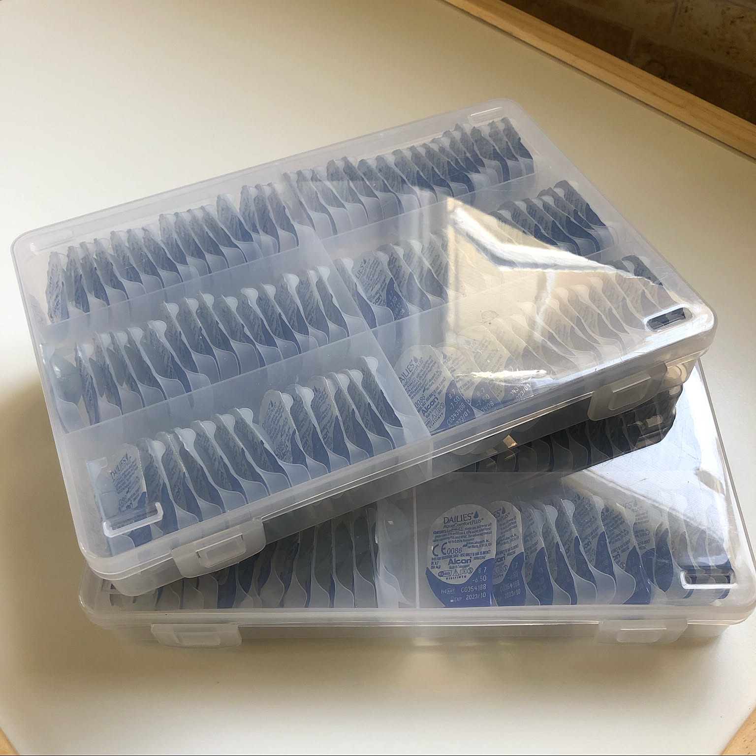 無印の収納ケースに使い捨てコンタクトをいれるとシンデレラフィット☆
