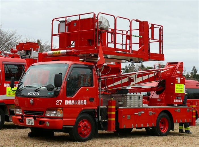 集客なら「はたらくくるま」！本物の消防車・パトカー・救急車をイベントに呼んでみませんか？「猫の手貸しバス」で即見積！東京新木場フィールドサービス