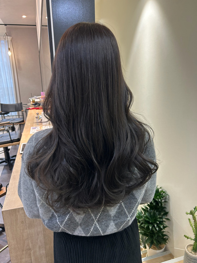 透明感とデザイン性の高いヘアカラーが人気の原宿 美容室 Sherry