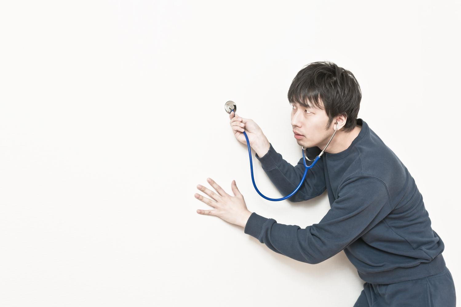 ボディタッチする女性心理8つ。脈あり度を腕・腰など部位別にチェック 1ページ目 「マイナビウーマン」