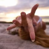 すぐに役立つ407項目! あらゆる「しぐさ」と心理的な意味がよくわかる実践ガイド! 『FBI捜査官が教える「しぐさ」の実践解読辞典407』発売！河出書房新社のプレスリリース