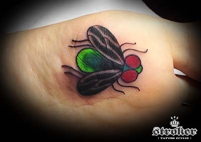 足首のタトゥーのデザイン・意味は？ワンポイント・一周デザインも紹介