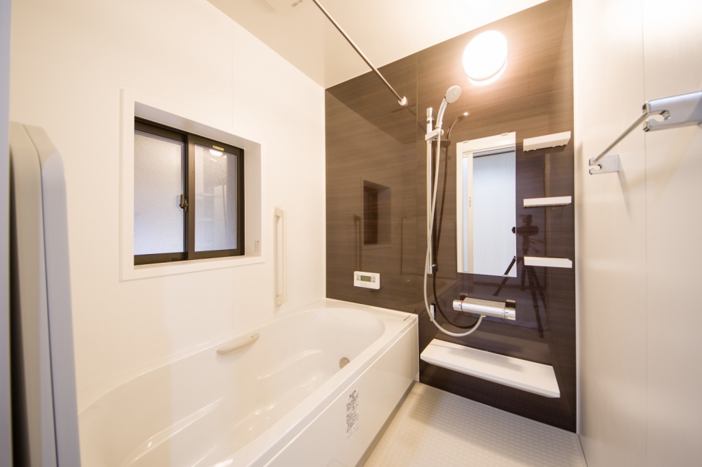 Amazon.co.jp: 強力台所洗剤、お風呂掃除 、キッチンパウダークリーナー、ストーンポリッシングパウダー、多目的家庭用クリーナー、水垢落とし、バーキーパーカウンタートップ用、大理石、プールの黒い斑点、石の油汚れ、台所のカウンタートップの水汚、すべてのタイプの