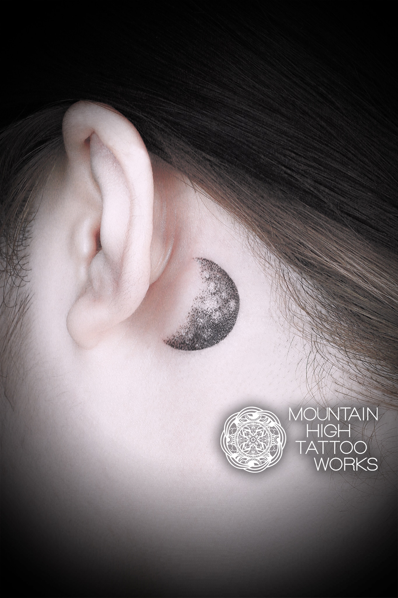 月 タトゥーGallery東京・日暮里の刺青、タトゥースタジオは T.C Tattoo Tokyoへお越しください