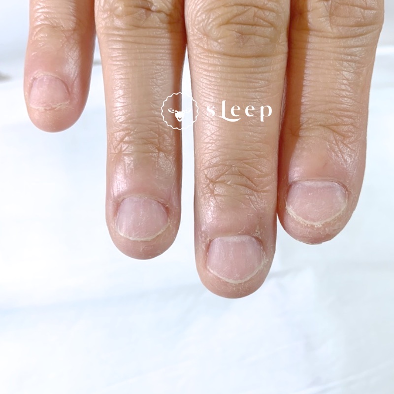 爪が大きい人 ネイルTikTok