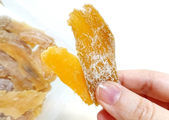 * \ふわふわ太らないさつまいも蒸しパン , ダイエット中に気をつけたいのが血糖値の急上昇 , さつまいもってダイエットに効果的って知ってた？😯,さつまいもは, 低GI 血糖値が急上昇しない , 食物繊維が豊富, 浮腫改善にいいなどなど , 一見甘くてカロリー高そうに思うが、,蒸して食べるのがおすすめだよ🙆‍♀️✨, 豆腐でタンパク質もとれて, 菓子パンよりもカロリー低いから,