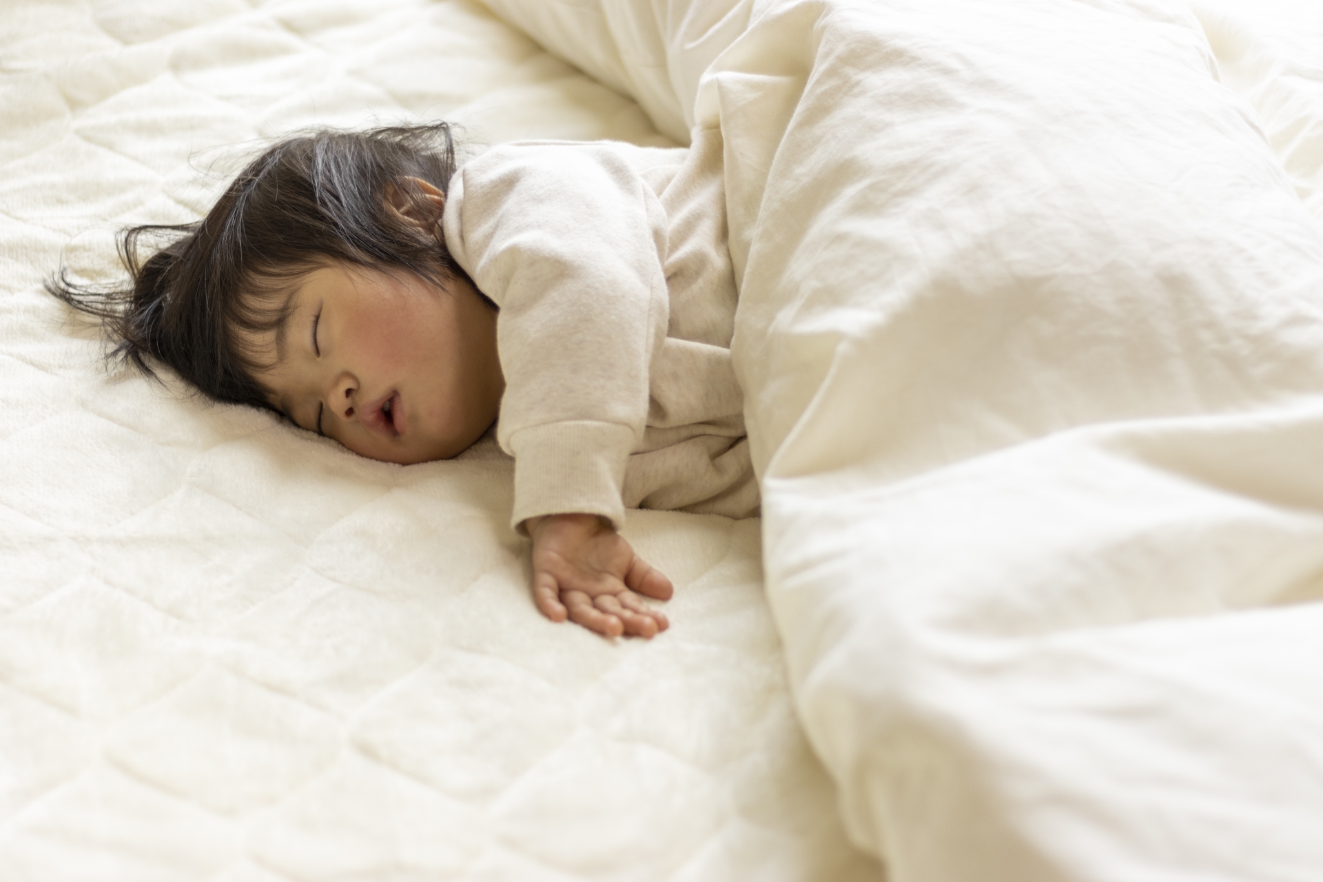 マットレスの染み抜き方法 黄ばみ・おねしょ・血など汚れ別の落とし方-人気43メーカー比較 マットレスおすすめランキング