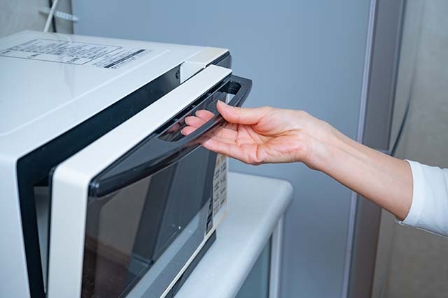 電子レンジ洗浄剤 ダイソー 油汚れや匂い取りにもちょうど良い100均ラボ