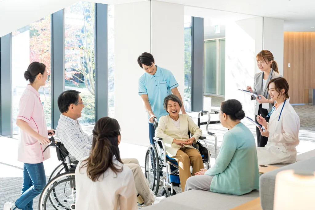 介護と看護の違いとは？当てはまる行為・受ける人・資格の違いハートページナビ