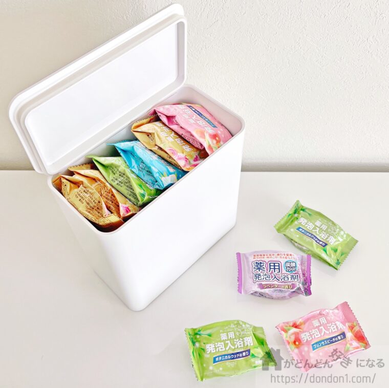 入浴剤やバスソルトのおしゃれな詰め替え容器。無印良品や100均のおすすめ収納グッズ