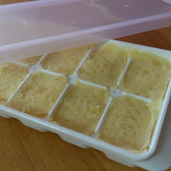 離乳食後期 9〜11ヵ月手づかみ食べの練習をスタート