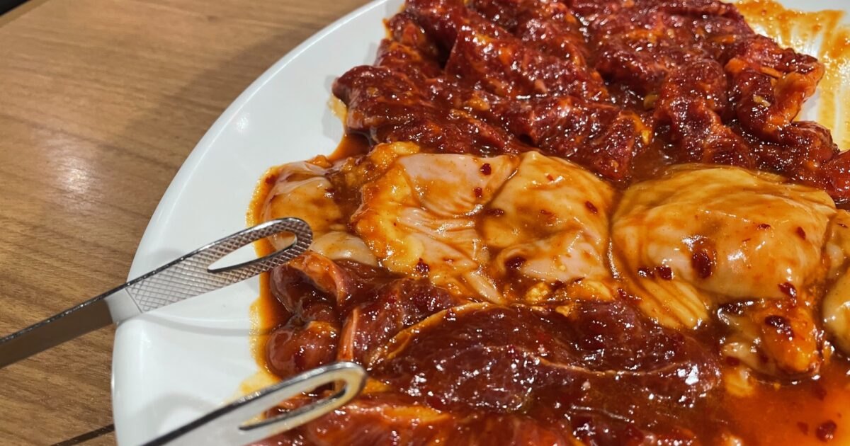 ティンガデポヨ 鶏ササミ と牛タン先を柔らかく煮ましたのでタコスでどうぞ🌮 どちらも限定です！メキシコ酒場ベベドール メキシコ料理仙台国分町japanテキーラメスカルタコスtequilamezcaltacosmexicoマスクドヘルニア仙台メキシ会sotol