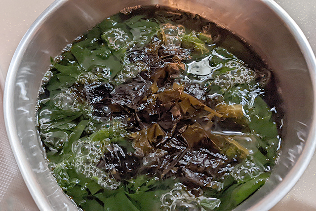 ワカメの冷凍保存 生ワカメならではの旬の味を長く楽しむ方法frozen by analyst.jp