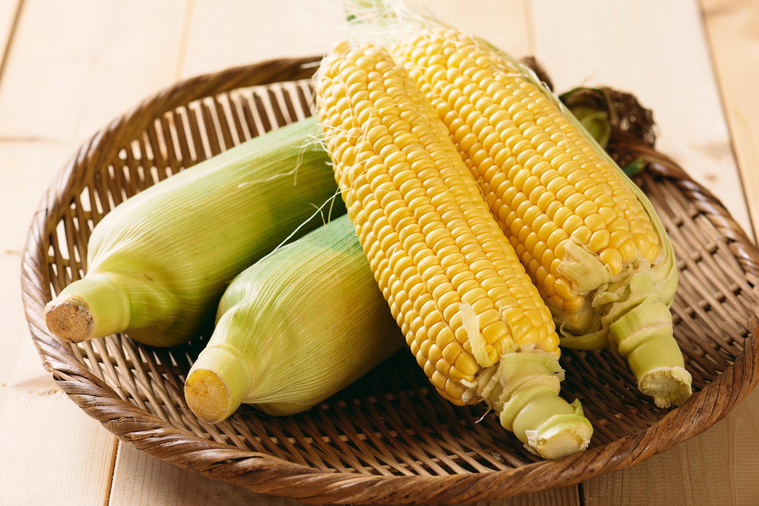 管理栄養士が解説 とうもろこしのカロリー・糖質の量は？ダイエット中に取り入れるコツ - トクバイニュース