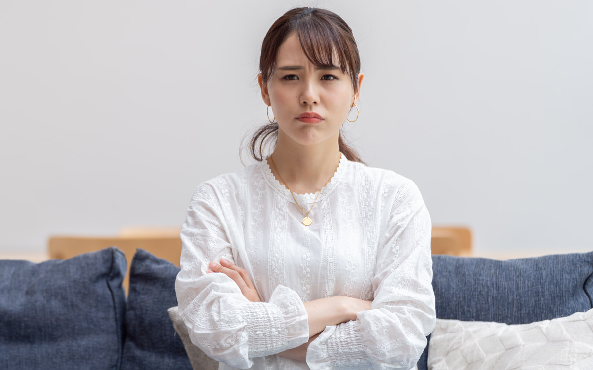 怒る」って英語で何て言う？angry以外の表現を怒りの度合いで使い分けよう！ Kimini英会話