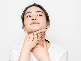 オムニ 美容オムニ シルクフェイサー ほうれい線アイロン 美顔器 ほうれい線 たるみ シワ 眉間 目元 目尻 首 デコルテ 表情筋 ケア器具OM-FM04 ギフト c2510 : 便利な雑貨屋アットケア - 通販 - Yahoo!ショッピング