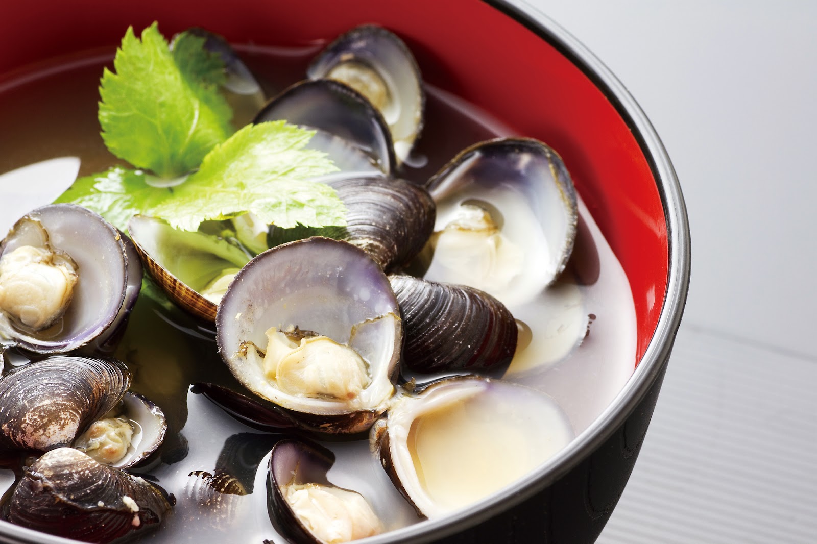 二日酔いにシジミ汁は期待薄？お酒にまつわる嘘・ホントウソ？ホント？スマホ時代の情報Q&Aママテナ