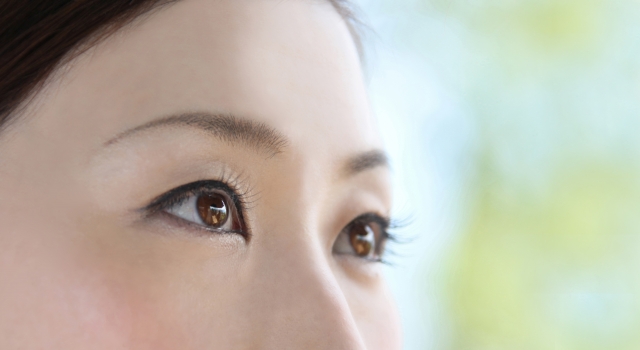 目の腫れやくま、充血や灼熱感