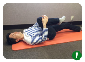 女性 足を抱える ストレッチイラスト - No: 22050074無料イラスト・フリー素材なら「イラストAC」