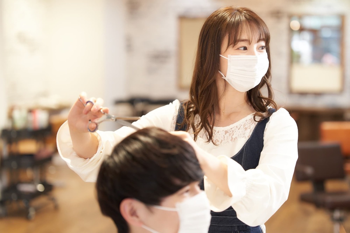 日本で一番予約される美容室『ALBUM』が