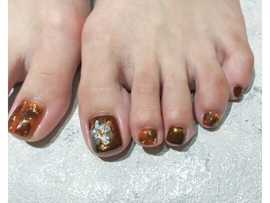 秋色のペディキュア : RYOKOネイルズ