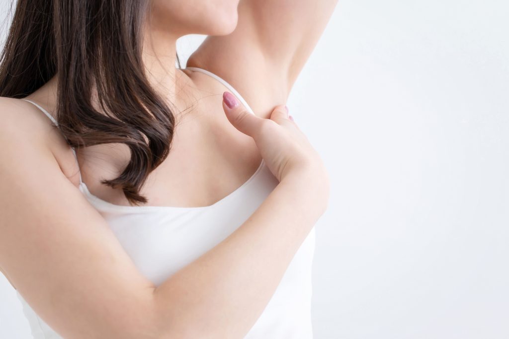 脇が死ぬほど汚いです。 - 毛穴は肥大化しつぶつぶしてますどのようにケアしたら- Yahoo!知恵袋