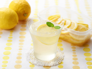 熱中症対策にも！夏にぴったりなごくごく飲めるレモンドリンクレシピまとめ - withレモン