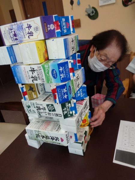 デイサービスレク 牛乳パックを使った高齢者向けレクリエーション！工作などみんなのお助け💓NAVI高齢者向けレク・脳トレクイズ紹介サイト
