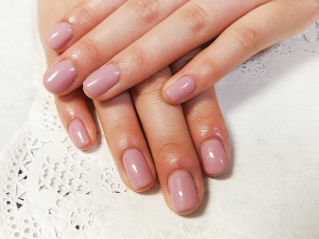 短い爪でも美しく整うネイルケアのポイントと魅力とは神戸市北区鈴蘭台のネイルサロン Hanai.nail