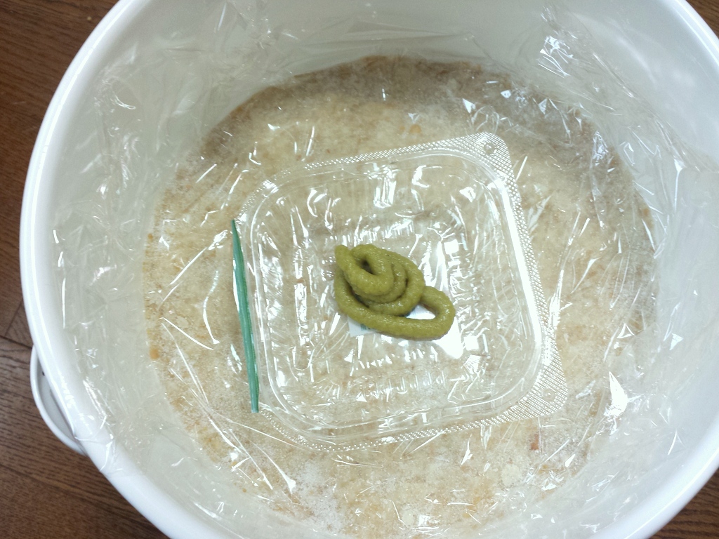 味噌作りの際のカビ「事前の防止策」と発生した時の「対処方法」について - 鹿児島の醤油と麦味噌の蔵元 かねよみそしょうゆ