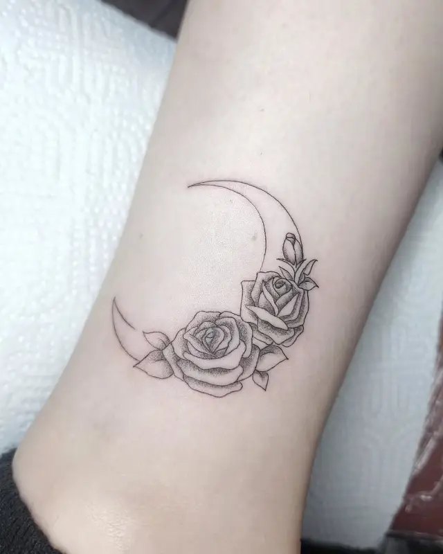 薔薇とローマ数字のタトゥーも群馬近郊栃木足利ナイスタトゥースタジオ栃木のタトゥースタジオのスタッフによるブログ