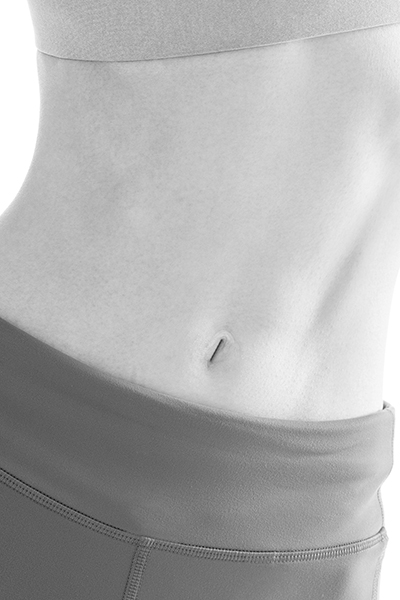 おへそを縦長にする方法とは？ 姿勢でつくる縦長美ヘソ姿勢・仕草All About