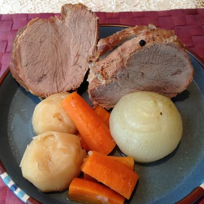 アイスバインって何？美味しい食べ方・作り方を紹介！豚肉通販 和豚もちぶた 公式 国産豚肉のお取り寄せ・お歳暮・お中元・ギフトなど贈り物に人気