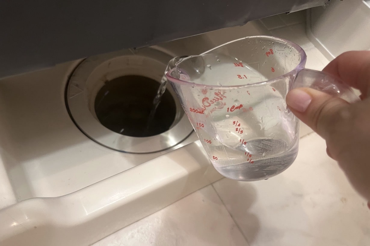 洗濯機の排水口掃除方法とポイント