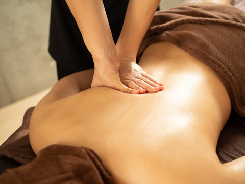 アロマ オイル」の45万点のロイヤリティフリー画像、写真素材、絵Shutterstock